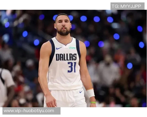 基德赞克莱上半场表现出色牵引力助力队友创造更多机会